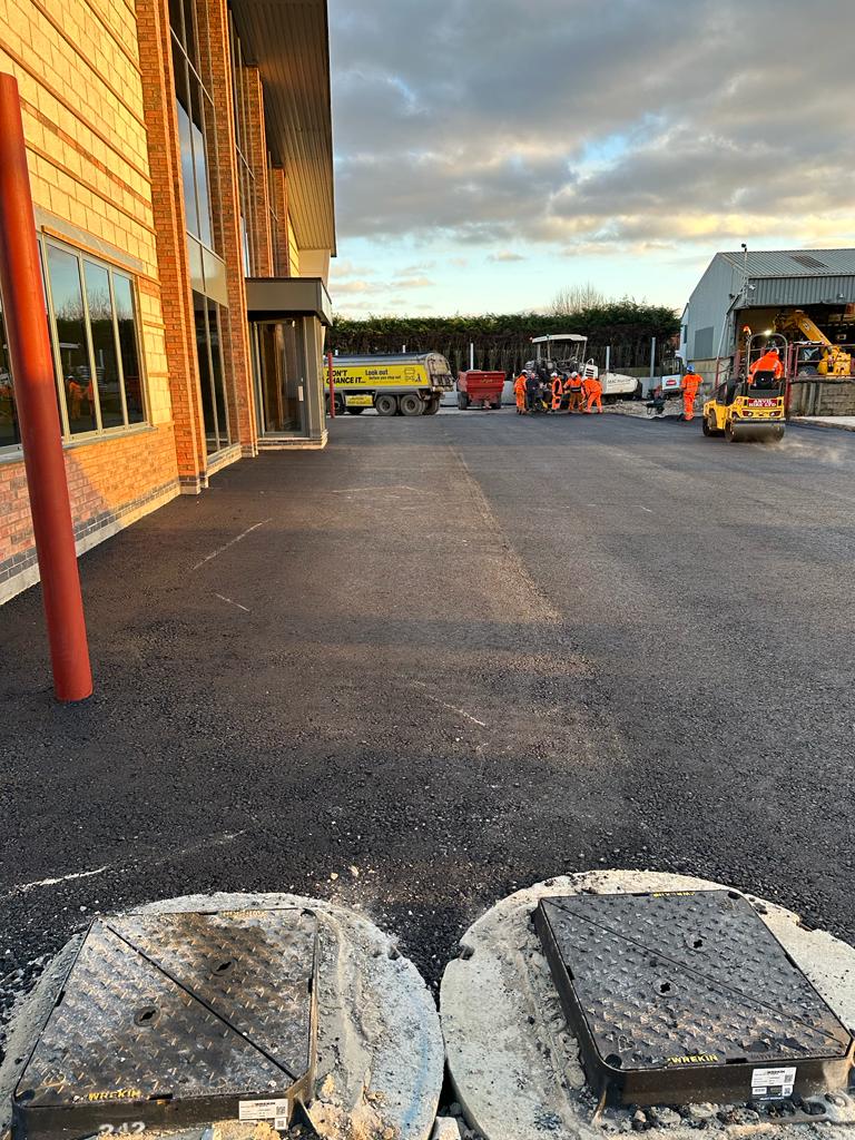 Surfacing and Drainage for Heavy Machinery 03 Asphalt surfacing