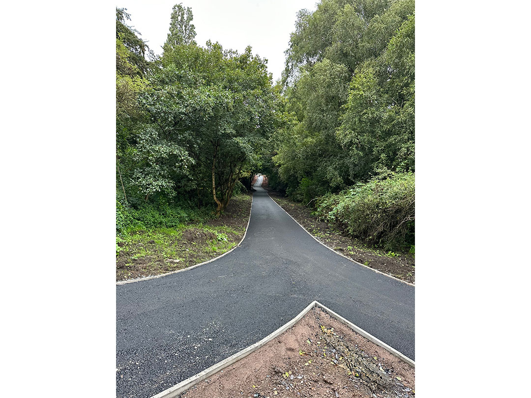 Willenhall Greenway Footpath-8